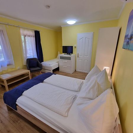 Muskatlis Haz Apartment Balatonlelle Exterior foto