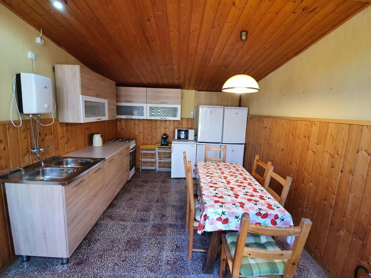 Muskatlis Haz Apartment Balatonlelle Exterior foto