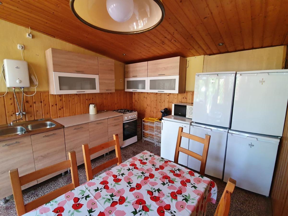Muskatlis Haz Apartment Balatonlelle Exterior foto